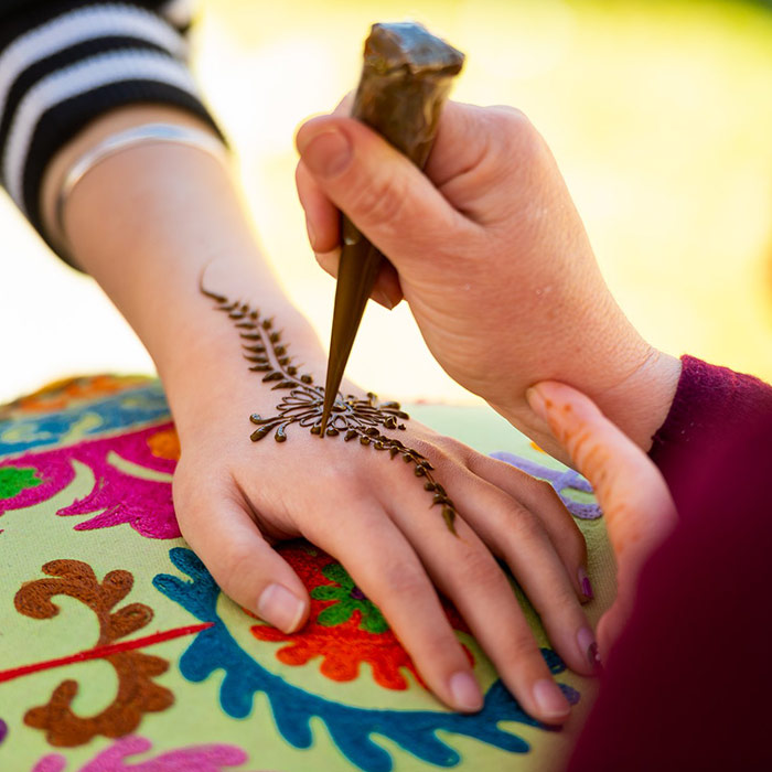 Professional Henna Art for parties, events & special occasions Professional Henna Art for parties, events & special occasions