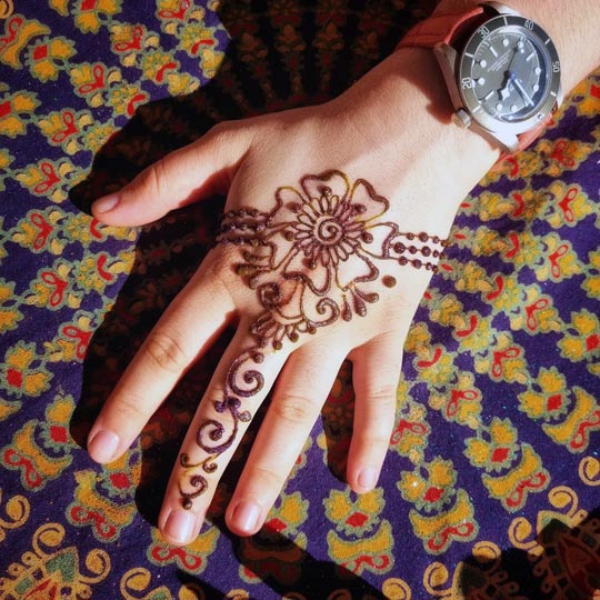Henna-Hand-15