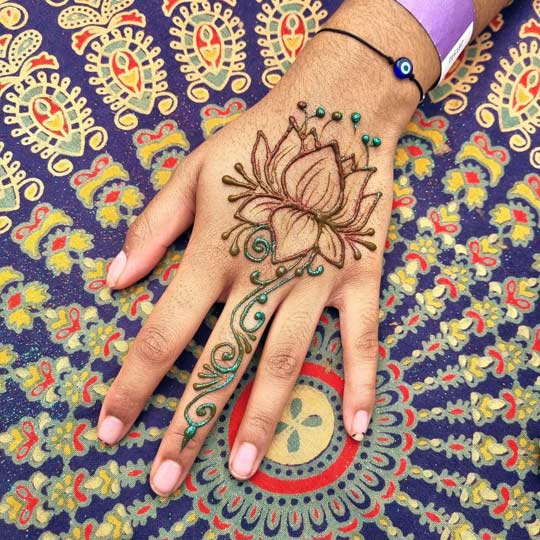 Henna-Hand-8